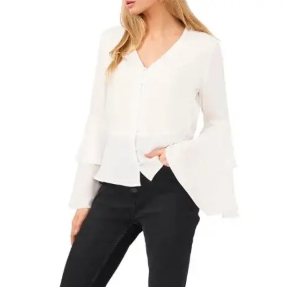 Vince Camuto Women’s White Long Bell Sleeve Top Size Small NWOT